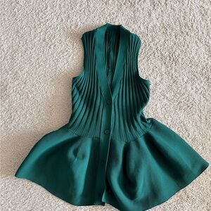 Commense Emerald Green Sleeveless Blouse